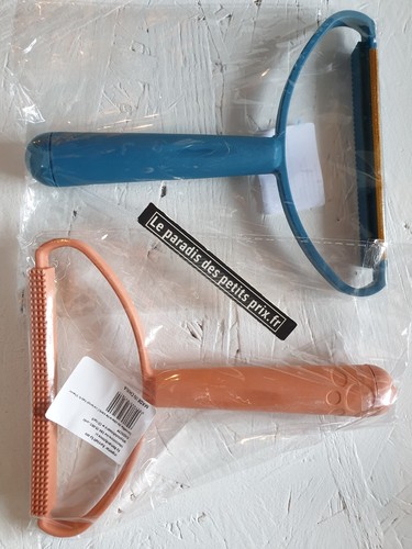 Peigne vêtement rasoir - à,
