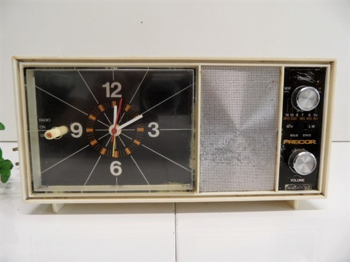 Ancien radio réveil - ancien,