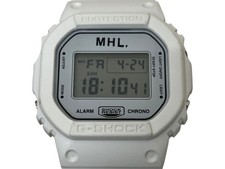 Montre numérique CASIO ×