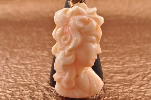 Pendentif peau ange en - en, or