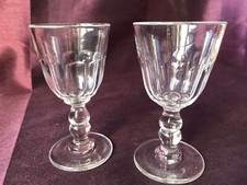 2 anciens petits verres en