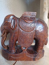 Ancienne sculpture statue