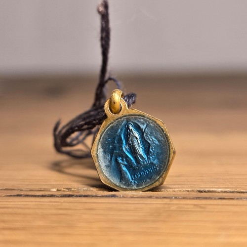 Médaille émaillée bleu