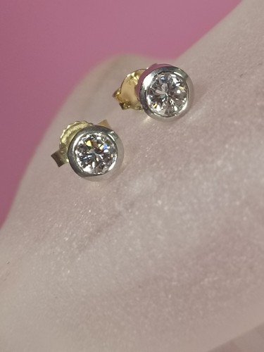 Puce oreilles 14 - d'oreilles, carats