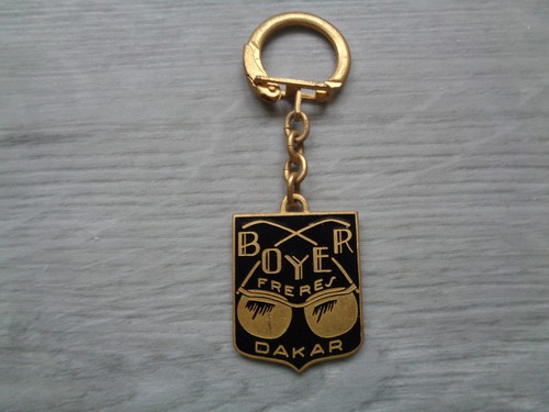 Ancien porte cle metal - porte,