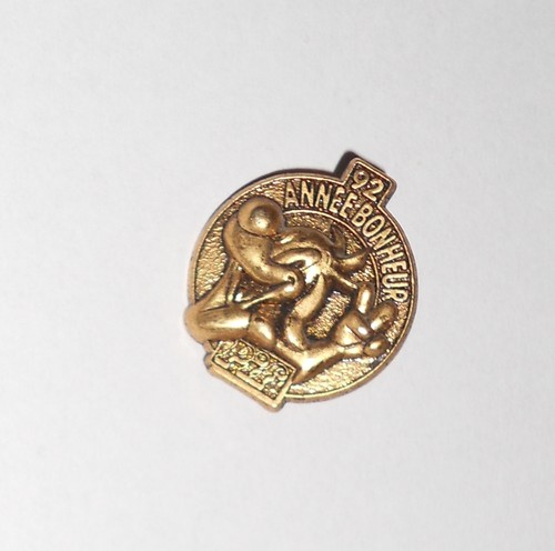 Pin pif année - (relief), /