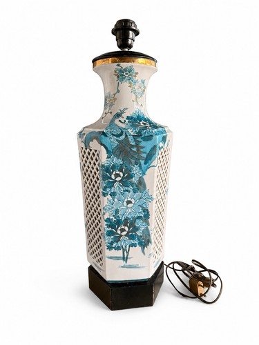 Lampe porcelaine ajourée - en,