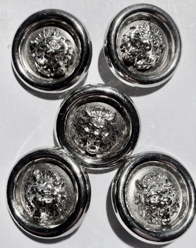 Grands boutons anciens - 5, en
