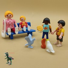 Playmobil woman and children