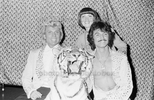 Mireille mathieu exclusive - -,