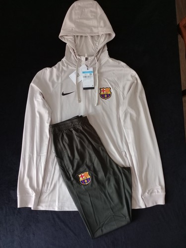 Survêtement authentique nike - authentique,