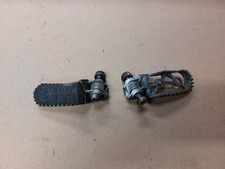 paire cale-pied pilote origine RIEJU 50 MRT SM PRO 2015