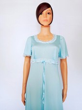 Chemise de nuit / nuisette en nylon bleu pastel Miss Helen | Vintage 60s