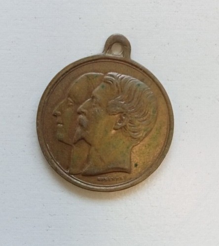 Petite médaille fantaisie