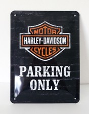 Plaque en métal Harley Davidson PARKING ONLY