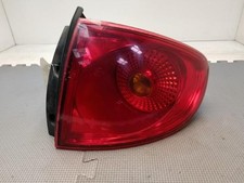 Feu arriere principal droit