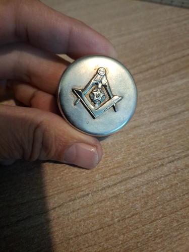 Boîte pilules francs - à,