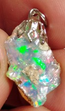 1,09g Pendentif Opale Blanche
