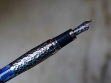 MAGNIFIQUE STYLO PLUME MONTBLANC LEO TOLSTOY ED. LIMITEE - PLUME OR MASSIF 18 K