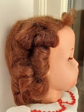 Très jolie poupée BELLA