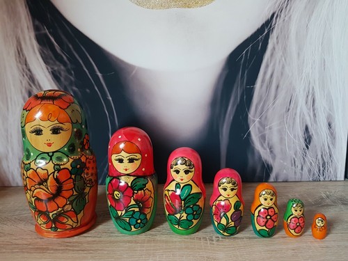 Poupées russe matriochka - poupÉes,