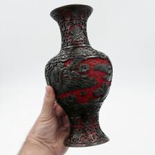 Chine, vase balustre en laque