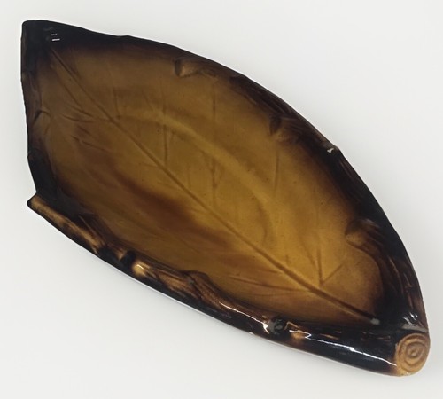 Plat coupe feuille rétro - /,