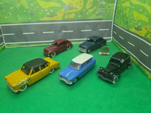 Voiture dinky toys - voiture,