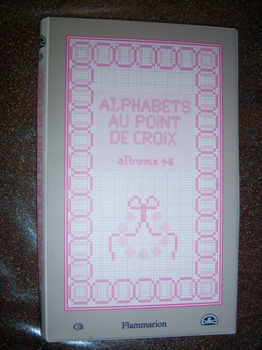 Alphabets point de croix - de,