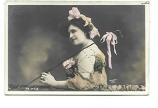 OPERA THEATRE  FEMME ARTISTE