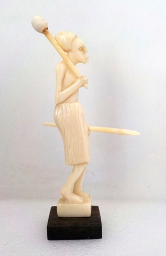 Statuette africaine femme - , de