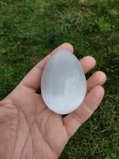 Sélénite Forme Oeuf Pierre Naturelle 
