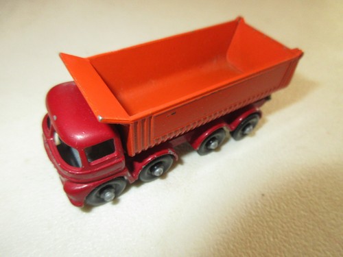 Hoveringham tipper lesney - hoveringham, by