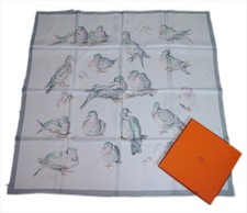 Authentique foulard HERMES