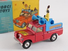 Corgi  n° 487 Chipperfield's