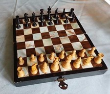 Jeu d'échec en bois | - | Bon