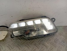 Feu diurne avant gauche