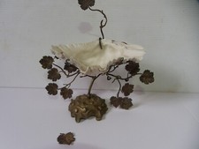 coquillage Bénitier ancien décor cep et feuilles de vigne sur pied bronze H 16.5