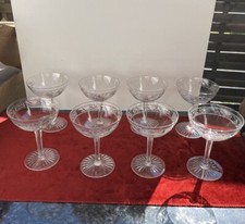 8 Coupes A Champagne En