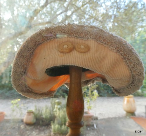 Chapeau pour poupee - ,