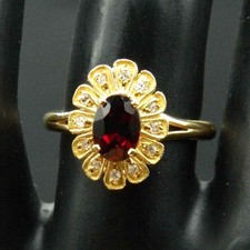 O927-Ancienne Bague Marguerite