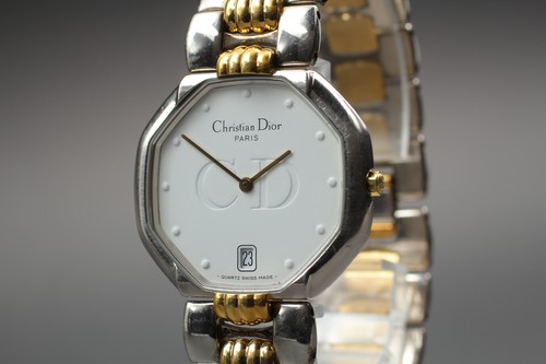 Presque comme neuve montre - [presque, neuve]