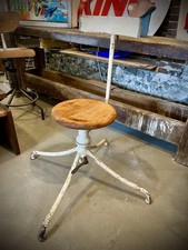 Ancien siège d’atelier de Cordonnier STREISGUTH (Strasbourg)