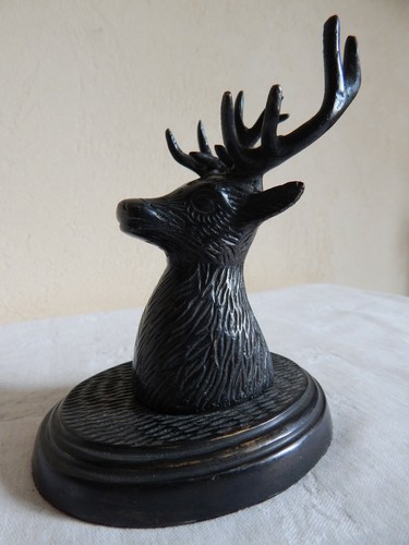 Bronze deer head statuette - "deer,