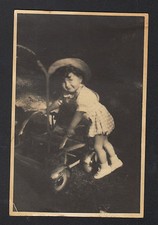 Photo Amateur / ENFANT avec POUSSETTE-LANDEAU en 1927
