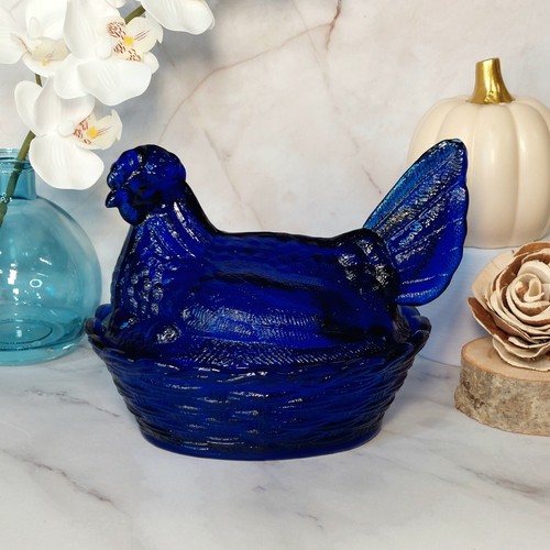 Hen nest chicken cobalt - hen,