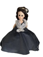 Poupée Vintage MADAME