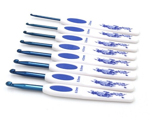 Crochet plastique 5 au 6 - 2.5,