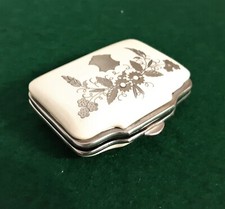 Ancien petit porte monnaie /