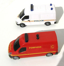 VEHICULES DE POMPIERS ET DE
